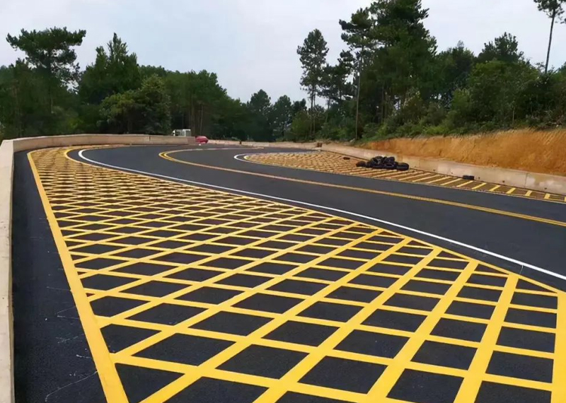 Thermoplastic Road Markings for Industrial Traffic Management